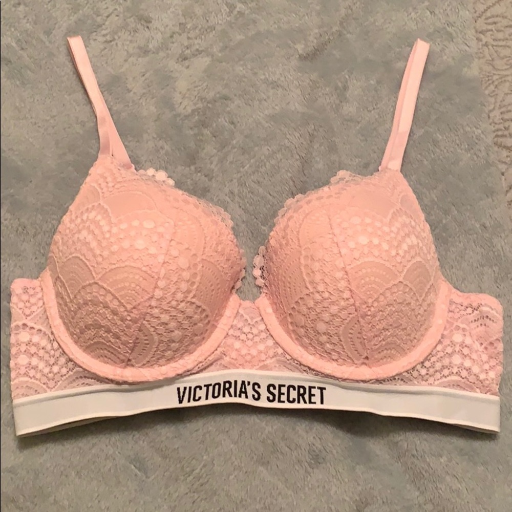 Victoria’s Secret Perfect Shape Lace Bra 36B
